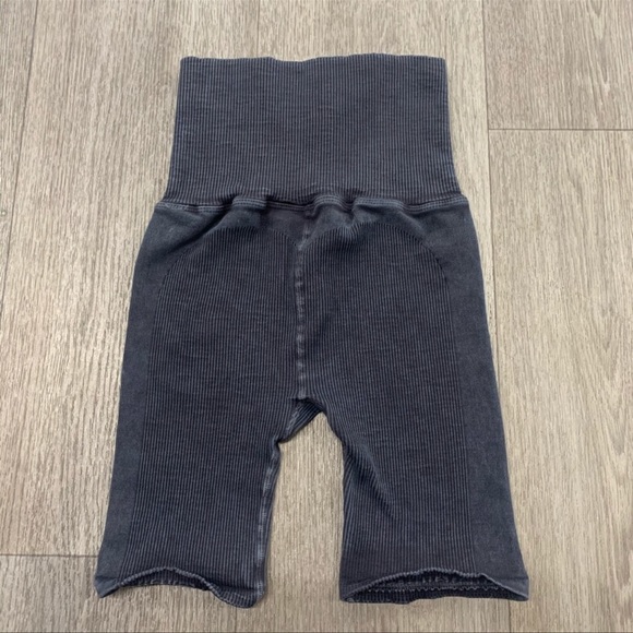 NEW Free People Happiness Runs Long Crop & Biker Short Set - Picture 7 of 10